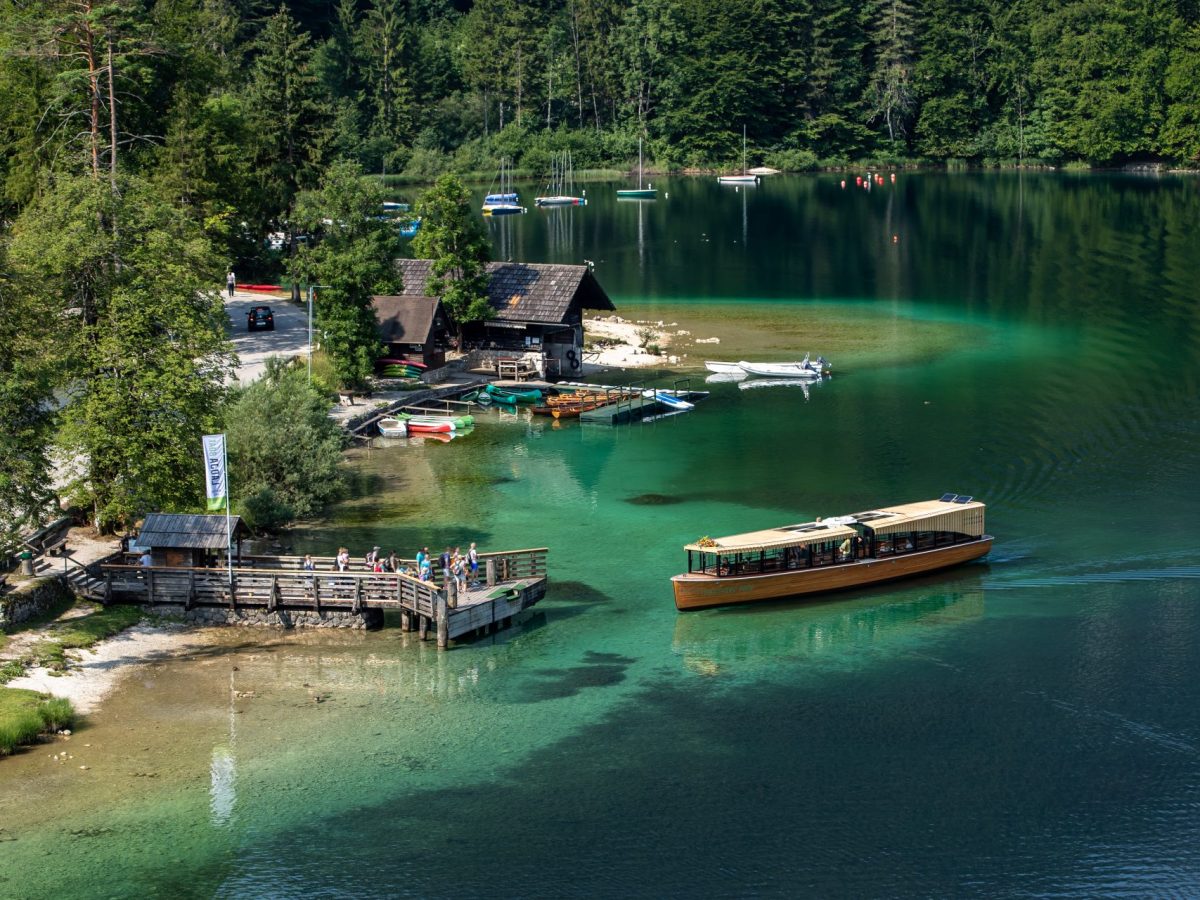 bohinj-lake-panoramic-boat-mitja-sodja